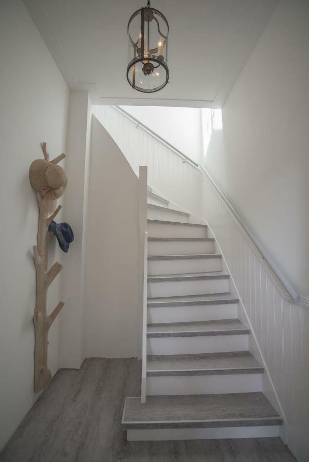 Luxury Upstairs & Downstairs Appartement Zandvoort