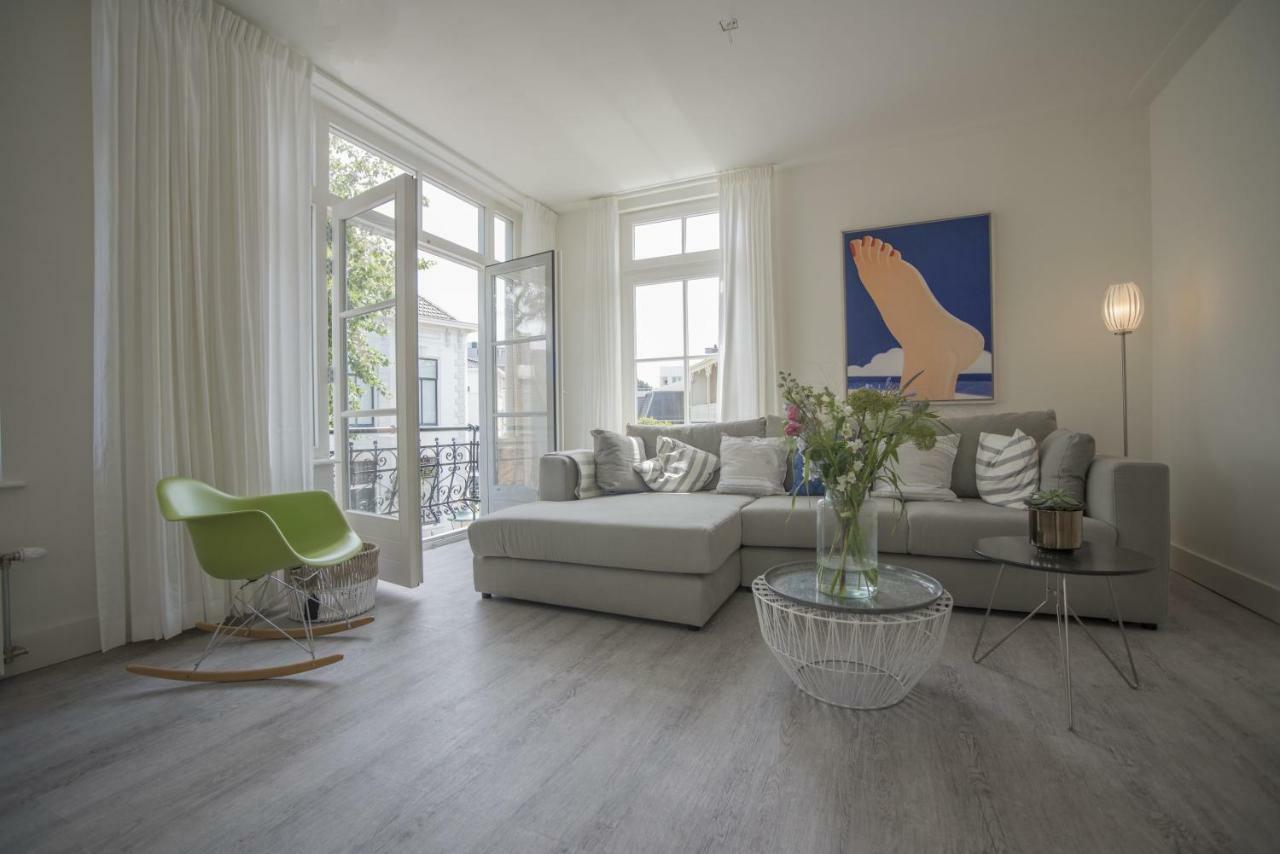 Luxury Upstairs & Downstairs Appartement Zandvoort